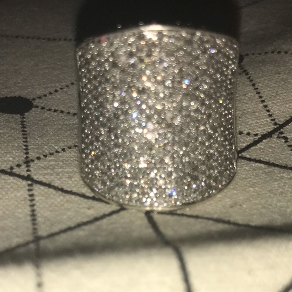 BEAUTIFUL 4.36ctw PAVE DIAMOND RING in WHITE GOLD - Picture 9 of 13